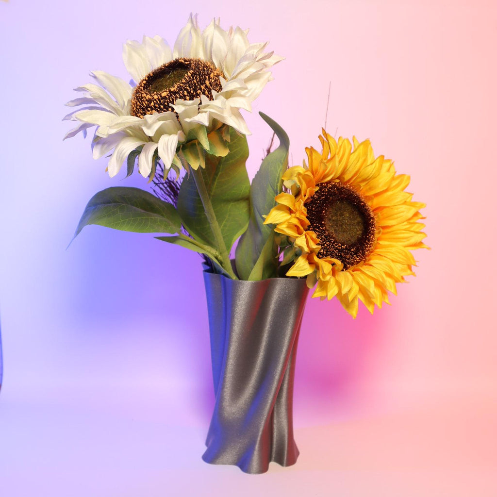 Curvy Vase Design